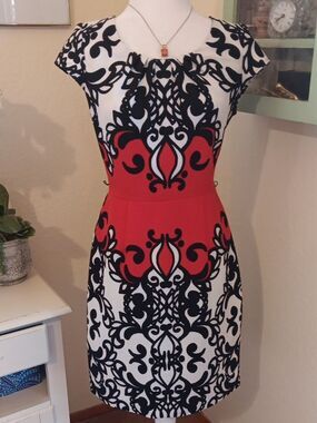 Shelby & Palmer Black and White Arabesque Dress. Dramatic. Bold.